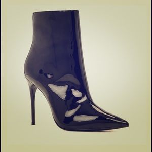 Aldo Black Patten Leather Heel Booties size 9